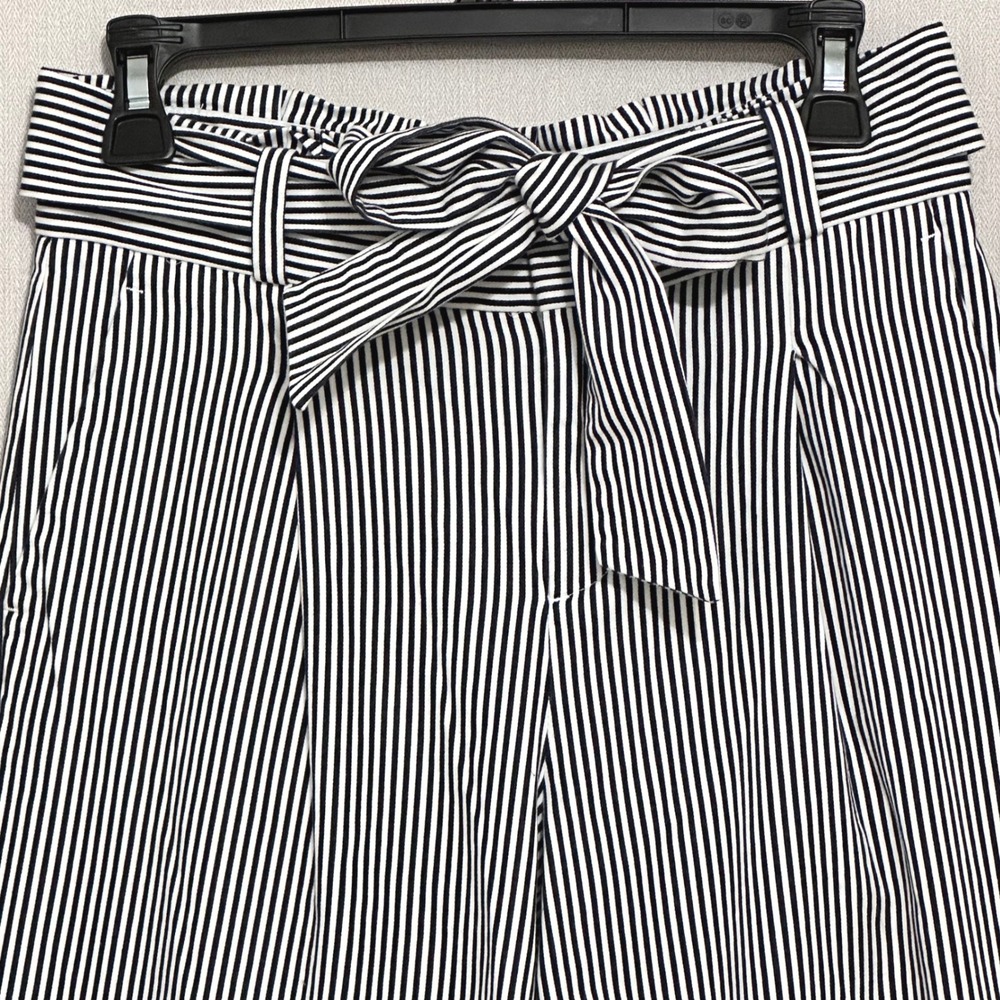 Banana Republic Womens Gray White Striped Wide Leg Cropped Pants Size 2